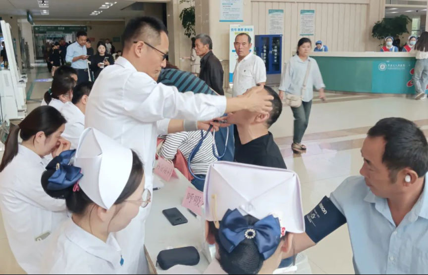 暖心医患零距离 我院开展常态化健康咨询与便民义诊活动